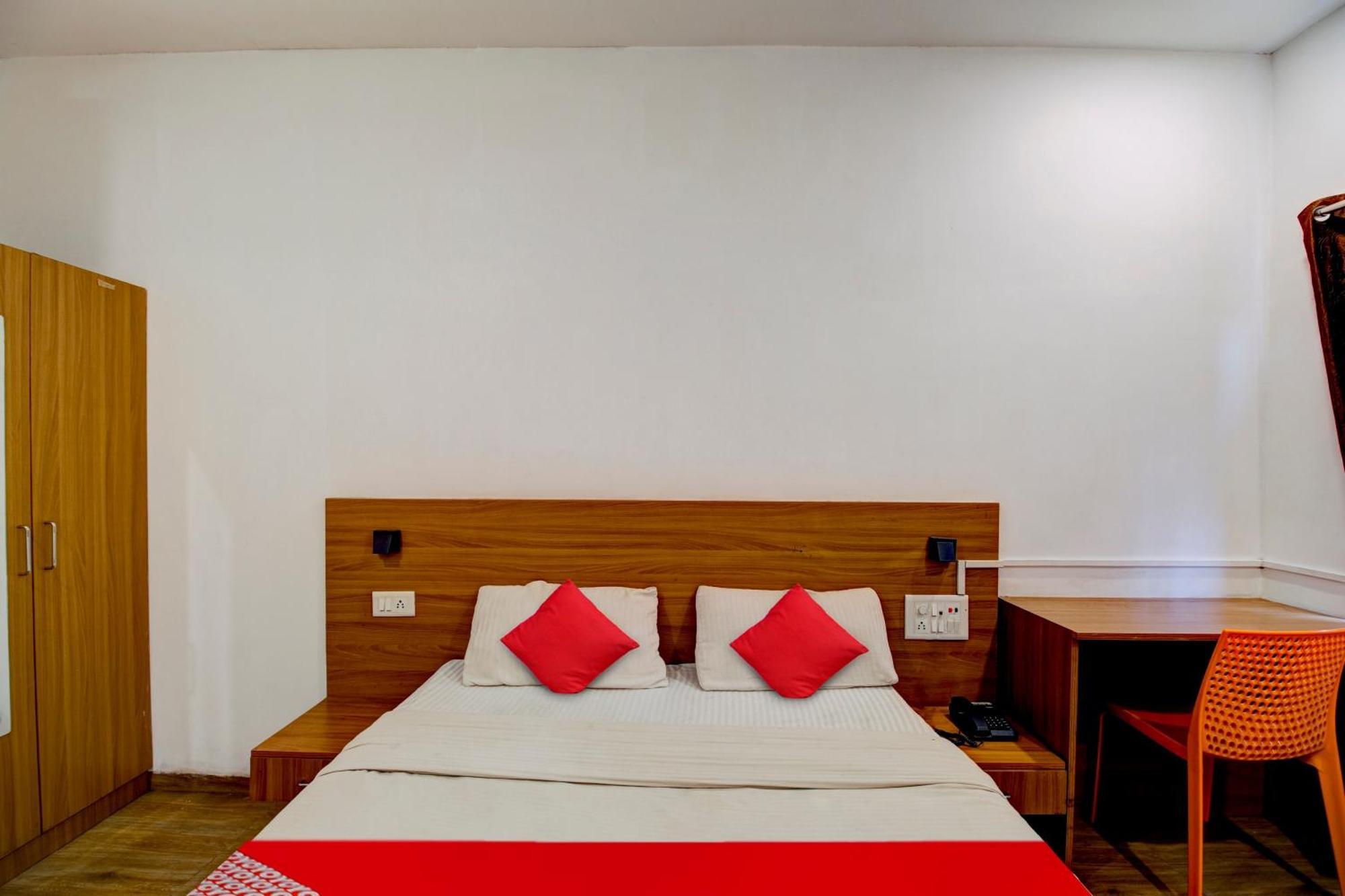 Hotel O Hill View Residency Near Aca Stadium Guwahati Exteriör bild